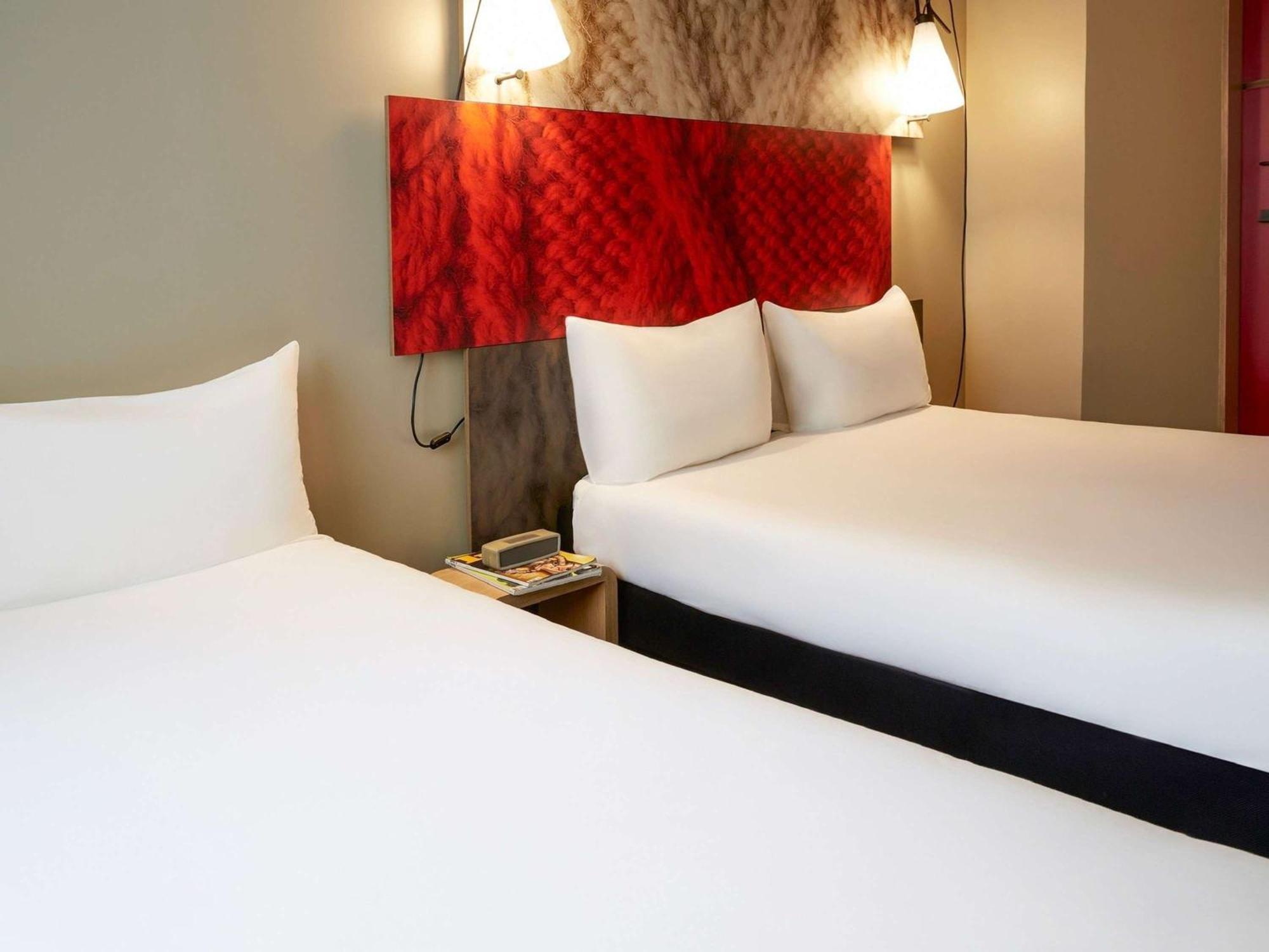 Ibis Bordeaux Centre Bastide Hotel Exterior photo
