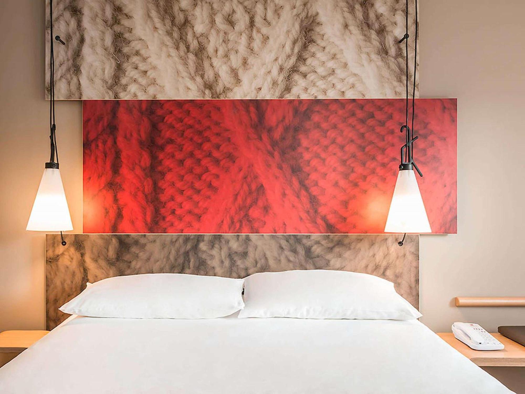 Ibis Bordeaux Centre Bastide Hotel Exterior photo
