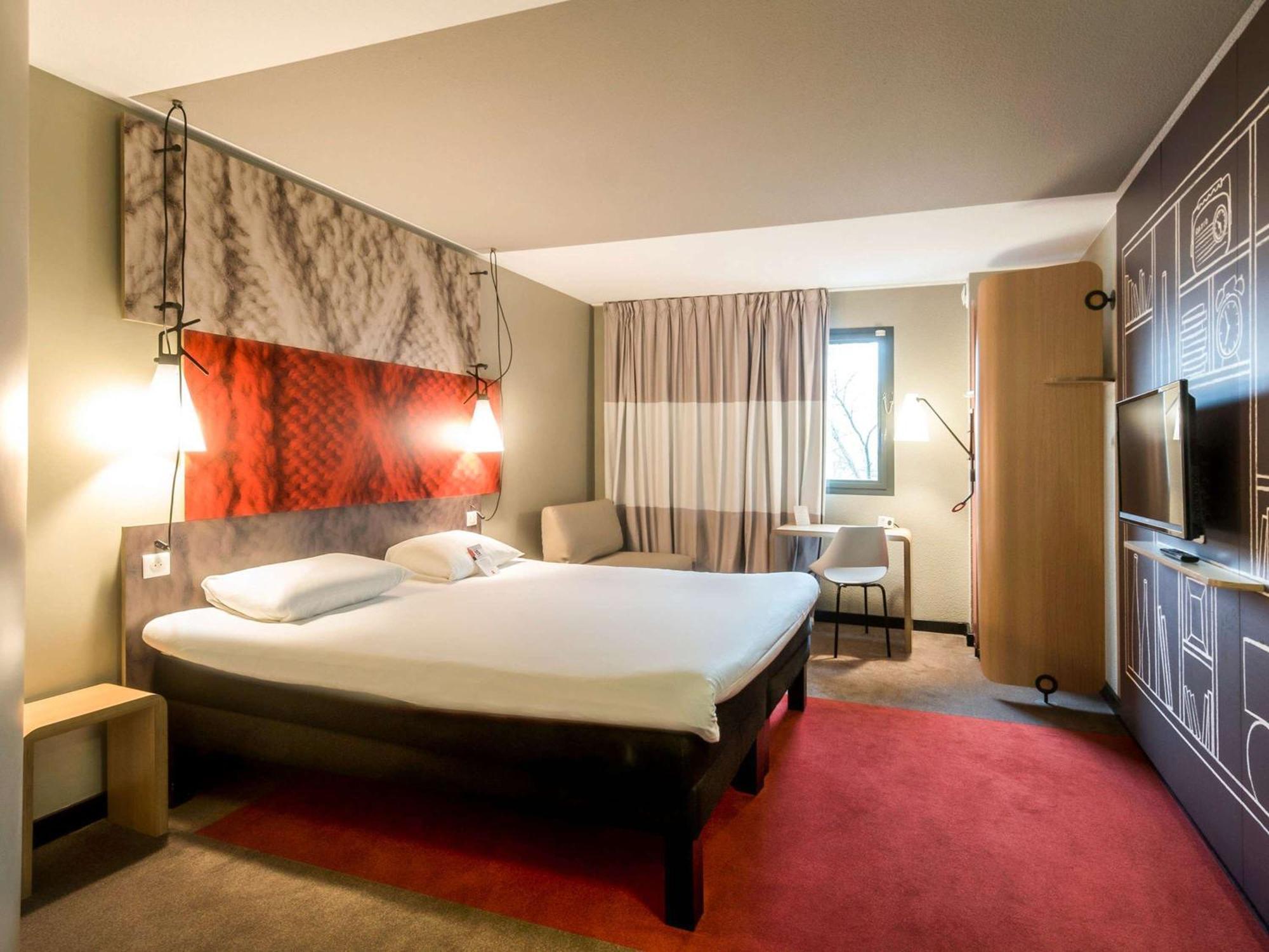 Ibis Bordeaux Centre Bastide Hotel Exterior photo