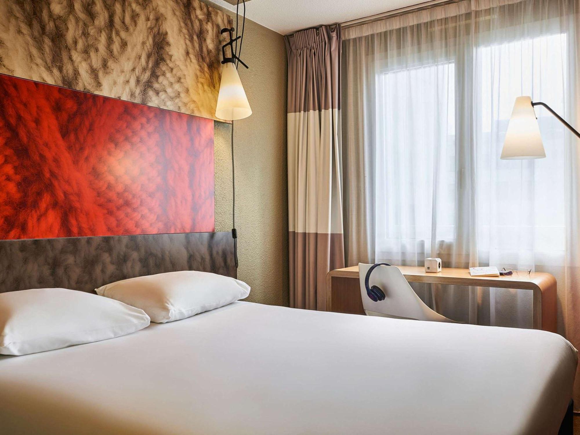 Ibis Bordeaux Centre Bastide Hotel Exterior photo