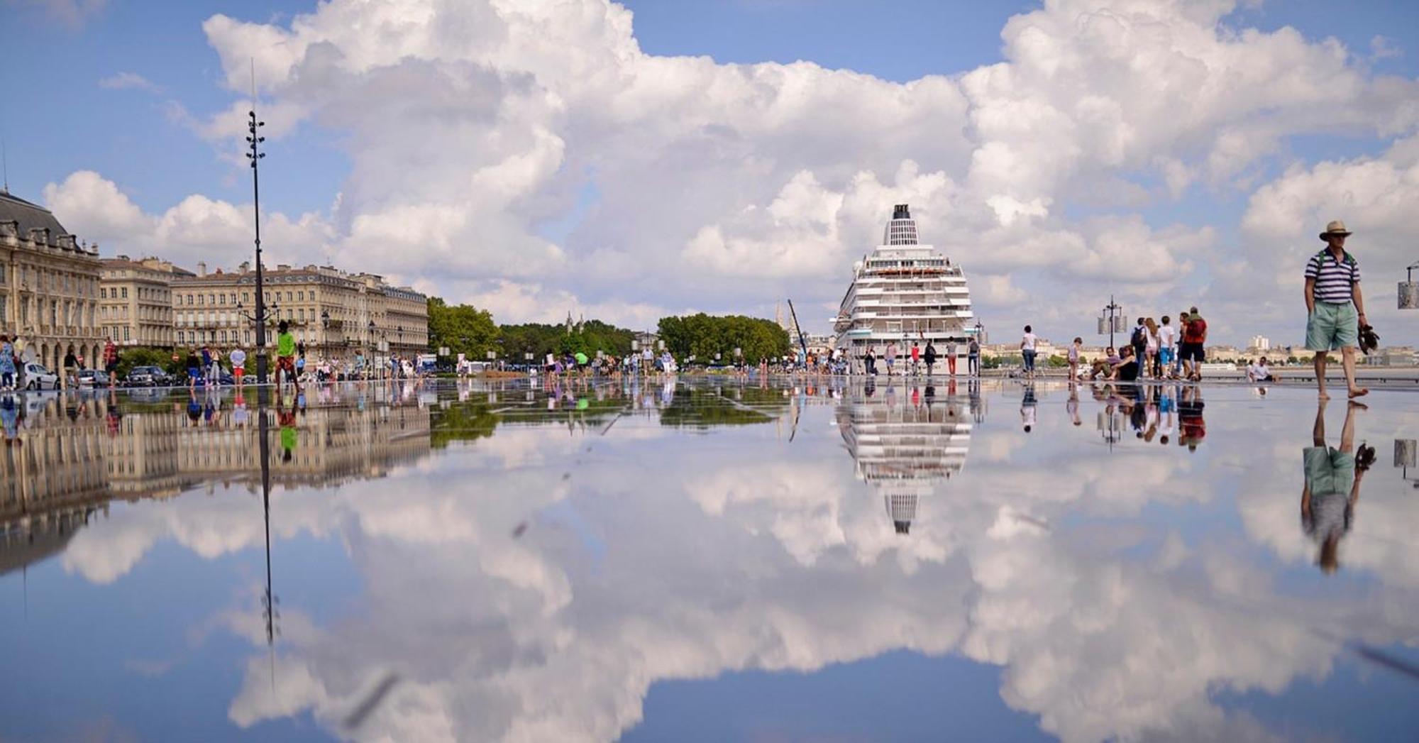 Ibis Bordeaux Centre Bastide Hotel Exterior photo